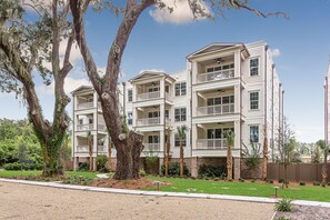 Exterior - Steps to Gascoigne Park, short term vacation rental, long term stays – sleeps 6 (Saint Simons Island)