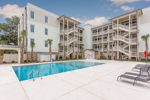 Pool - Steps to Gascoigne Park, short term vacation rental, long term stays – sleeps 6 (Saint Simons Island)