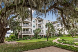 Exterior - Steps to Gascoigne Park, short term vacation rental, long term stays – sleeps 6 (Saint Simons Island)