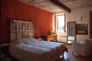 3 bedrooms, free WiFi - House (Puyvert)