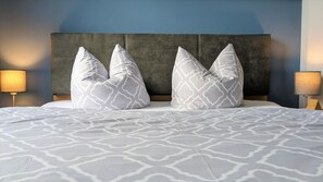 1 bedroom, travel cot, WiFi, bed sheets