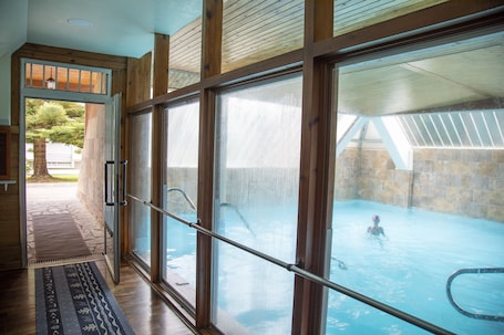 Indoor pool. Hotel Ría de Suances