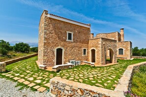 Exterior - 3 bedroom villa common pool (Παλαιλώνι)