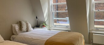 Mews House - Notting Hill Gate - 700 yards to Portobello Road