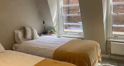 Mews House - Notting Hill Gate - 700 yards to Portobello Road