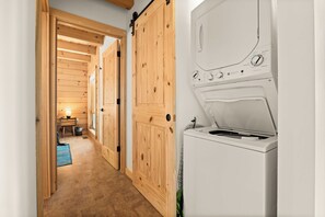 Interior - Hygge on Seneca: "Relaxing Seneca Lake Getaway!" (Lodi)