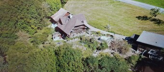 Bright, sunny vacation apartment on the farm