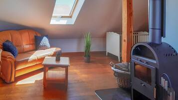 Télévision, cheminée