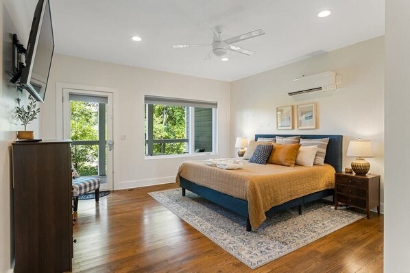 3 bedrooms, desk, iron/ironing board, free WiFi