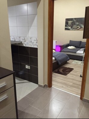 2 chambres, fer et planche à repasser, Wi-Fi, literie fournie