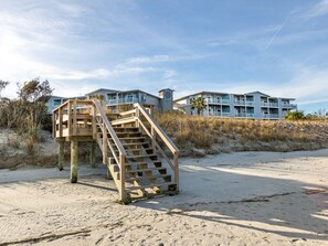 Exterior - Top floor! Beautiful water views from your private balcony! (Tybee Island)