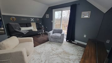 Smart-TV, Videospiele, DVD-Player, Bücher