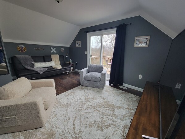 Smart-TV, Videospiele, DVD-Player, Bücher