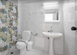 Shower, free toiletries, towels - OSTRIA (Rethymno)