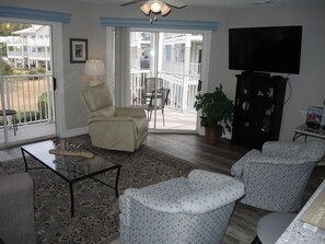 Villa, 2 Bedrooms | Living area