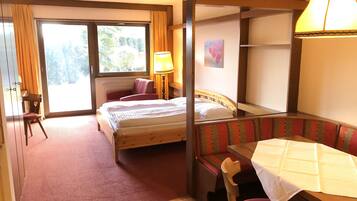 1 chambre, lit parapluie, Wi-Fi gratuit, draps fournis