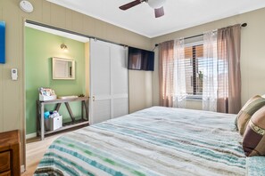 1 bedroom, iron/ironing board, free WiFi, bed sheets