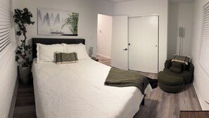 3 bedrooms, desk, iron/ironing board, free WiFi