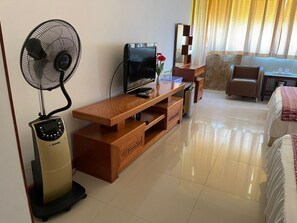 Habitación familiar doble | Mobiliario individual, escritorio, wifi gratis