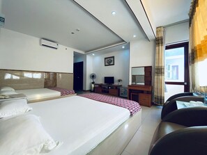 Habitación familiar doble | Mobiliario individual, escritorio, wifi gratis