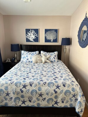 2 chambres, fer et planche à repasser, Wi-Fi gratuit, draps fournis