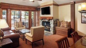 Télévision, cheminée