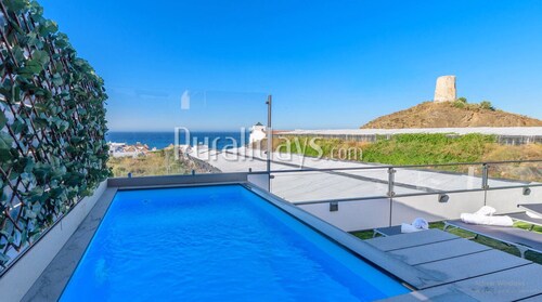 Loft facing the beach