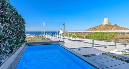 Loft facing the beach