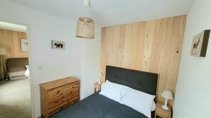 2 Schlafzimmer, Bügeleisen/Bügelbrett, Reisekinderbett, kostenloses WLAN