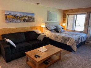 1 chambre, fer et planche à repasser, Wi-Fi gratuit, draps fournis