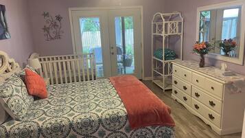 1 habitación, tabla de planchar con plancha, wifi gratis y ropa de cama