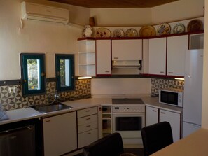Panoramic Chalet | In-room dining