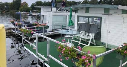 Hausboot am Plauer See