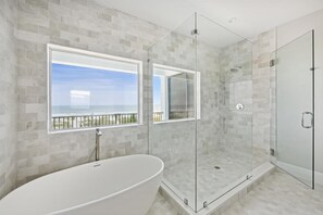 Badewanne, Whirlpool, Handtücher