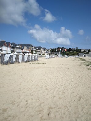 Sun-loungers