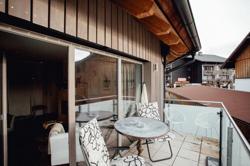 Residence Janet by MoniCare Apartment with fireplace en suite with balcony