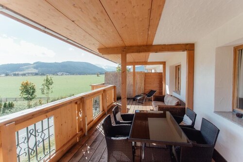 Monty by MoniCare High-quality, spacious apartment with private infrared cabin