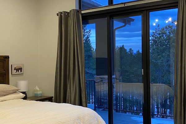 3 slaapkamers, een bureau, een strijkplank/strijkijzer, gratis wifi