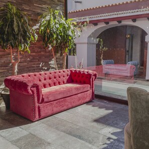 55-inch Smart TV with premium TV channels, TV, pay films - Casa Eva Hotel Boutique & Spa (San Pedro Cholula)