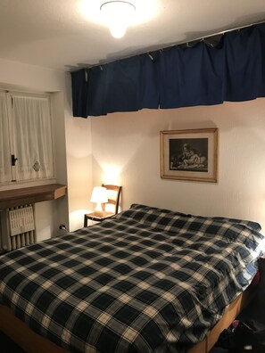 2 habitaciones, tabla de planchar con plancha y wifi gratis 
