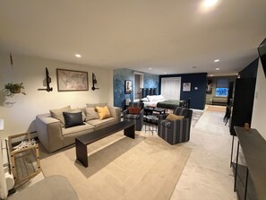 1 bedroom, iron/ironing board, free WiFi, bed sheets - The convenient Studio Near NYC (Bayonne)