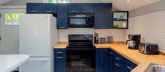 Delightful, Charming, Oversized 2 bedroom 2 bath Cottage!