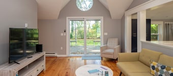 Delightful, Charming, Oversized 2 bedroom 2 bath Cottage!