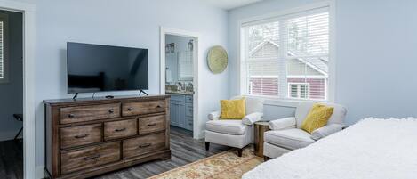 3 makuuhuonetta, silitysrauta/-lauta, ilmainen Wi-Fi, vuodevaatteet