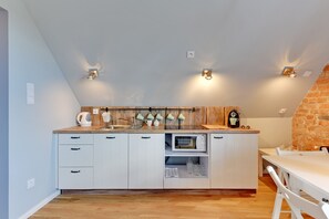 Fridge, microwave, oven, dishwasher