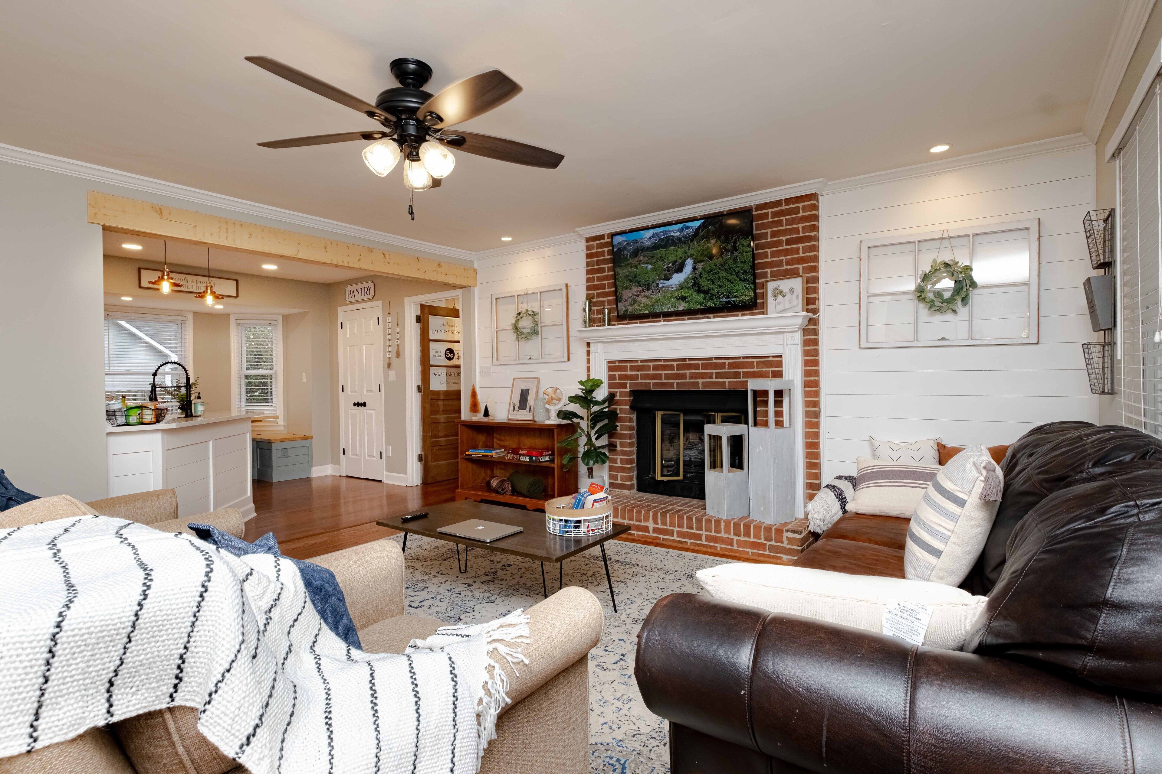 Quaint & Cozy Cottage in the Heart of Madison AL.