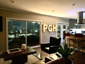 Interior - Luxury Mountainside with Spectacular City Views (Pittsburgh)