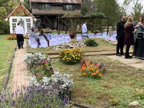 Outdoor banquet area - Quiet Riverfront Cottage on Missouri River (Jamestown)