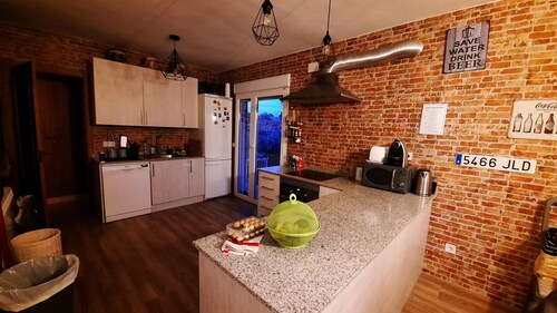 Villa with pool and BBQ for 10 people