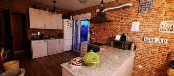 Villa with pool and BBQ for 10 people